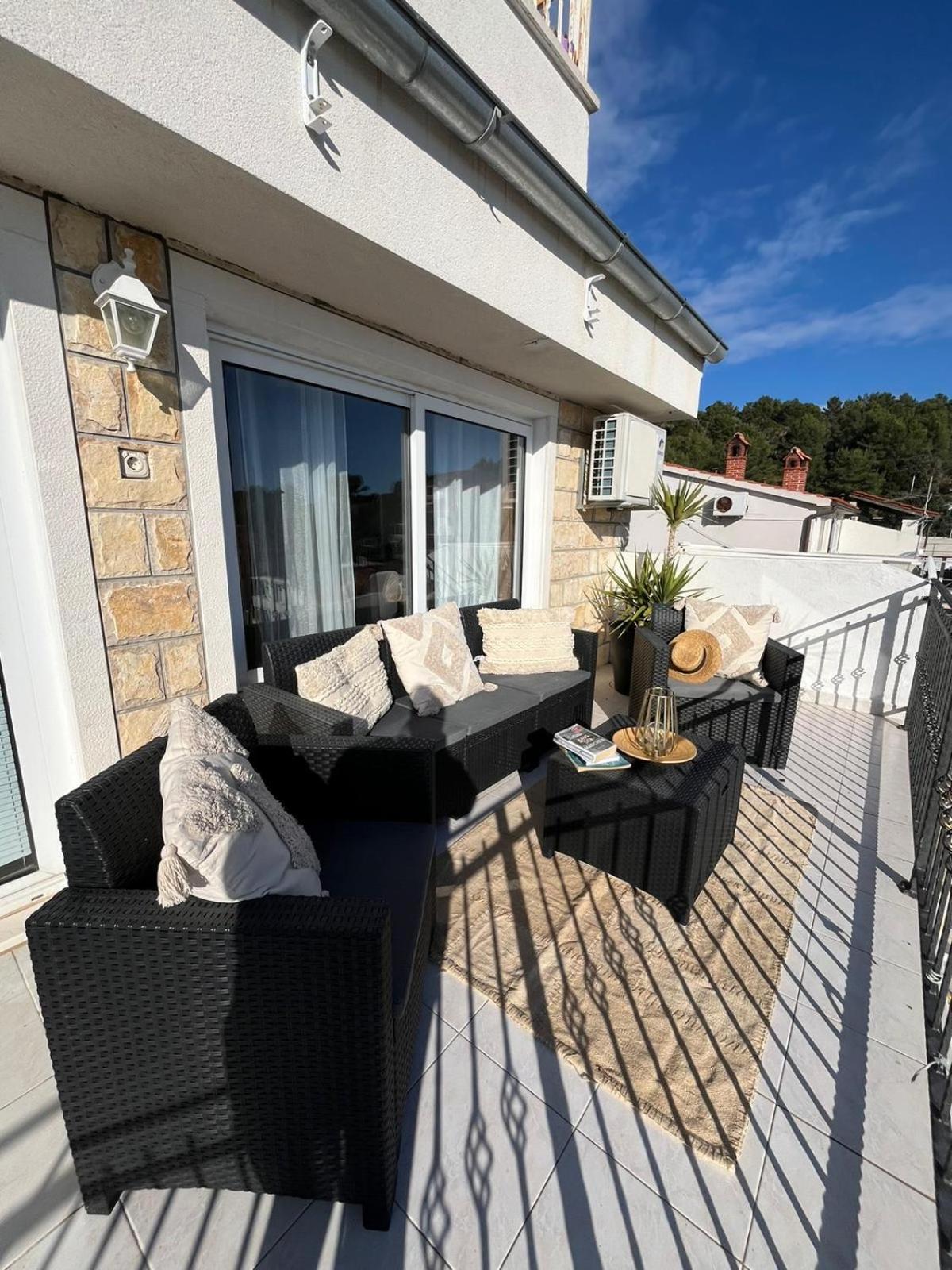 Apartments Tino Hvar Town Zewnętrze zdjęcie